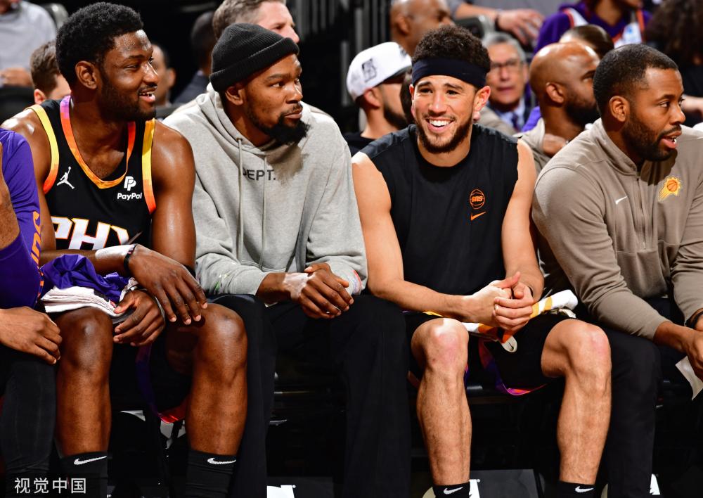 年轻球员在 年轻球员在