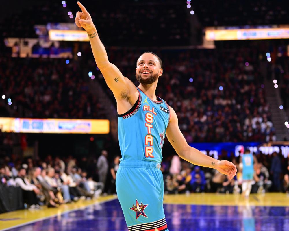 举一动都牵 举一动都牵